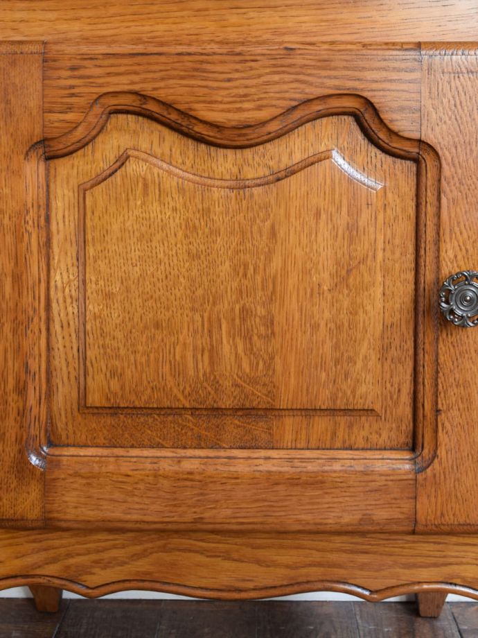 アンティーク家具の装飾