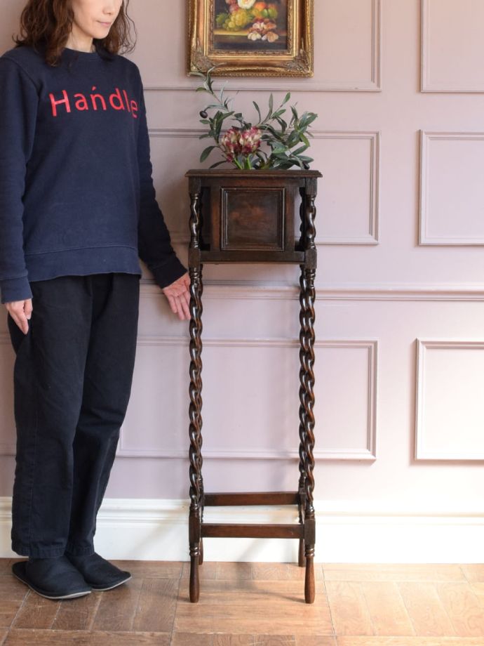 アンティークのプランツスタンド