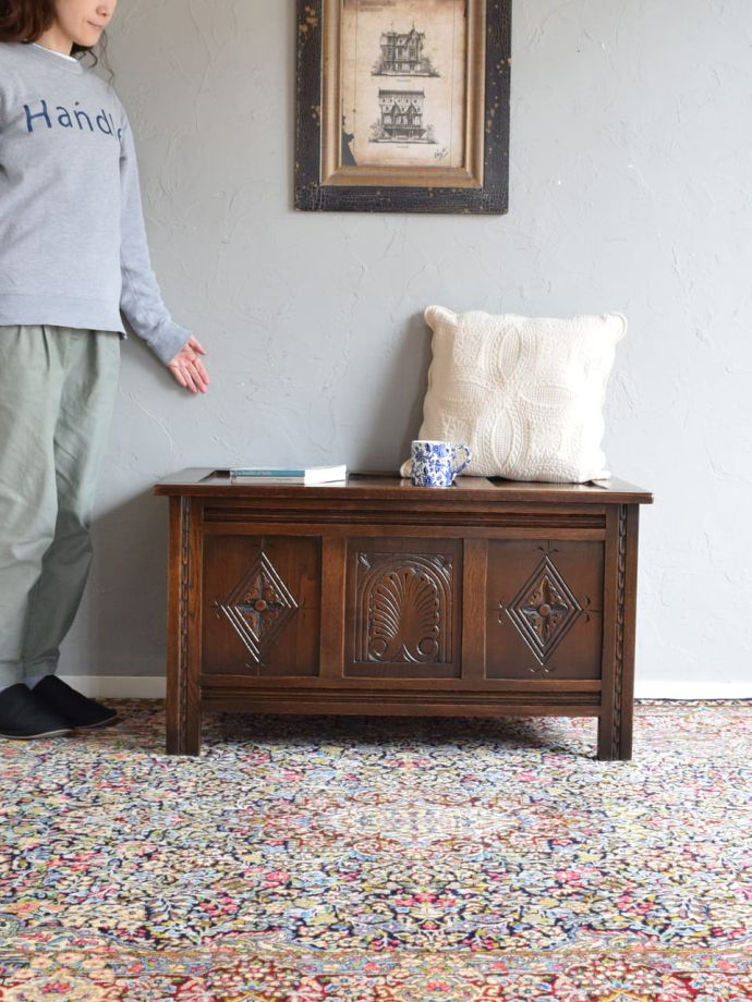 アンティークのブランケットボックス