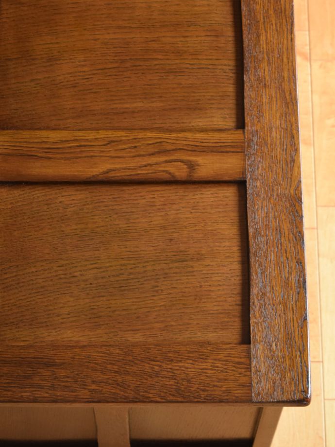 ブランケットボックスの天板