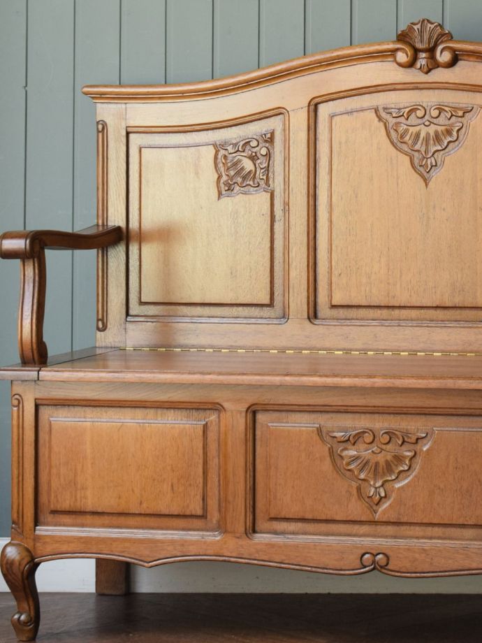 アンティークらしい装飾が魅力