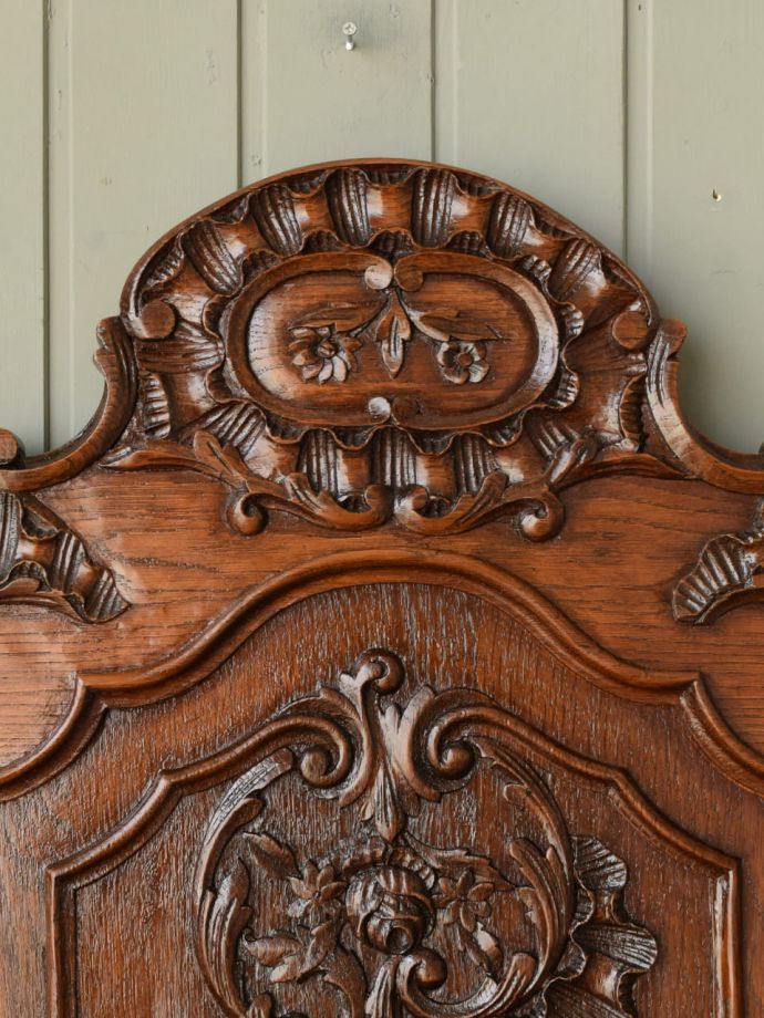 アンティークらしい装飾