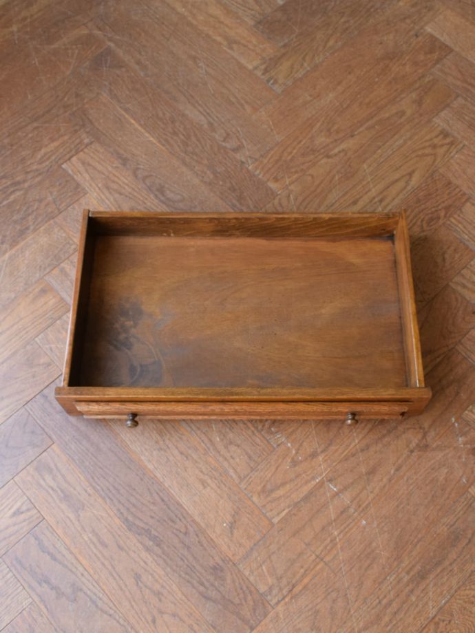 テレフォンベンチの引き出し