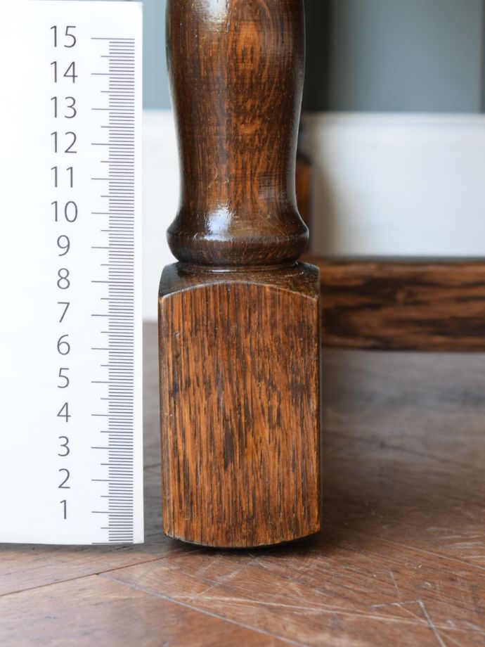 アンティーク家具の脚