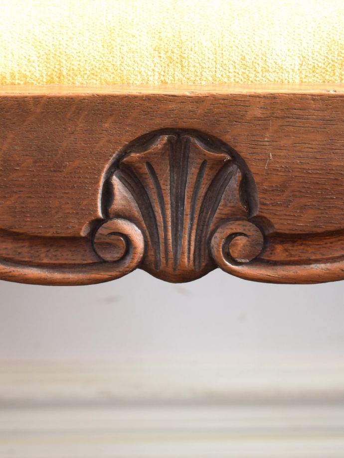 アンティークチェアの装飾