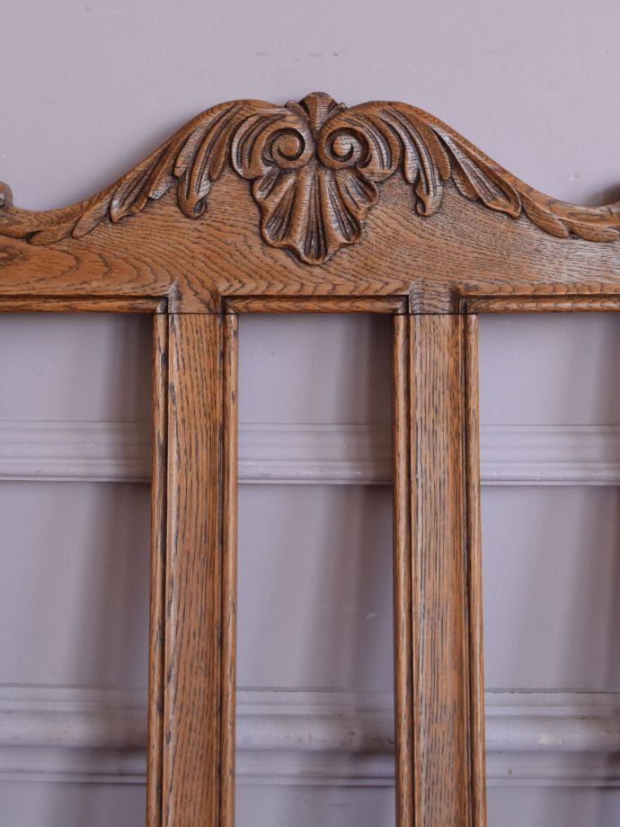 ダイニングチェアの装飾