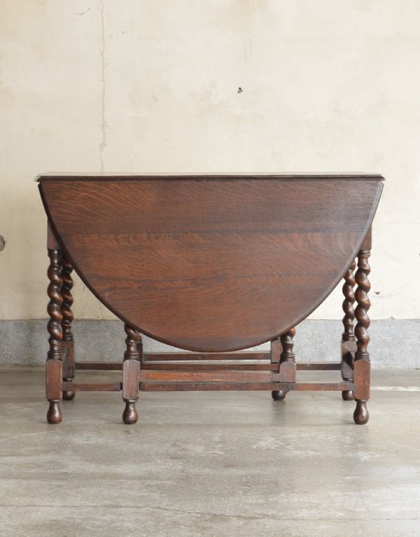 アンティークのテーブル　アンティーク家具　美しいアンティーク家具、ゲートレッグテーブル（伸張式テーブル）。クルッと回転。(k-1018-f)
