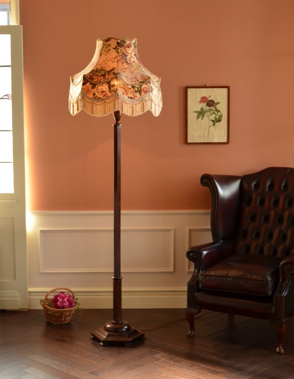 アンティークのスタンド照明、花柄シェードのフロアランプ(k-1028-f