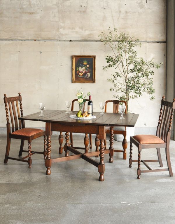 イギリスのアンティーク家具、ドローリーフテーブル（ダイニング