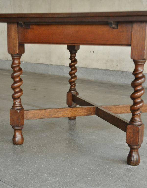 イギリスのアンティーク家具、ドローリーフテーブル（ダイニング