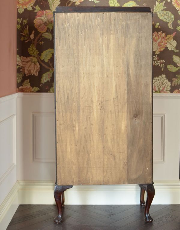 アンティークのキャビネット アンティーク家具 英国スタイルのアンティーク家具、和室にもオススメのショーケース(ガラスキャビネット)。キチンとメンテナンスしてあるので、裏側もキレイです。(k-1056-f)