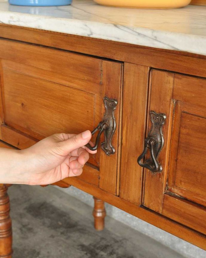 サイドボード　アンティーク家具　タイルと大理石の美しいコラボレーション、英国アンティークのウォッシュスタンド。。(k-1065-f)