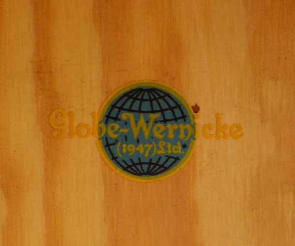 アンティークのキャビネット アンティーク家具 アンティークの英国家具、ナチュラルな茶色のスタッキングブックケース。グローブ・ヴェルニッケ(The Globe Wernicke)社のロゴがそれぞれの段に付いています。(k-1105-f)