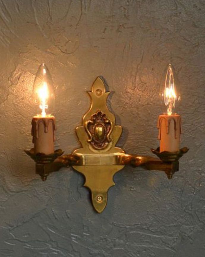 アンティークの壁付け照明