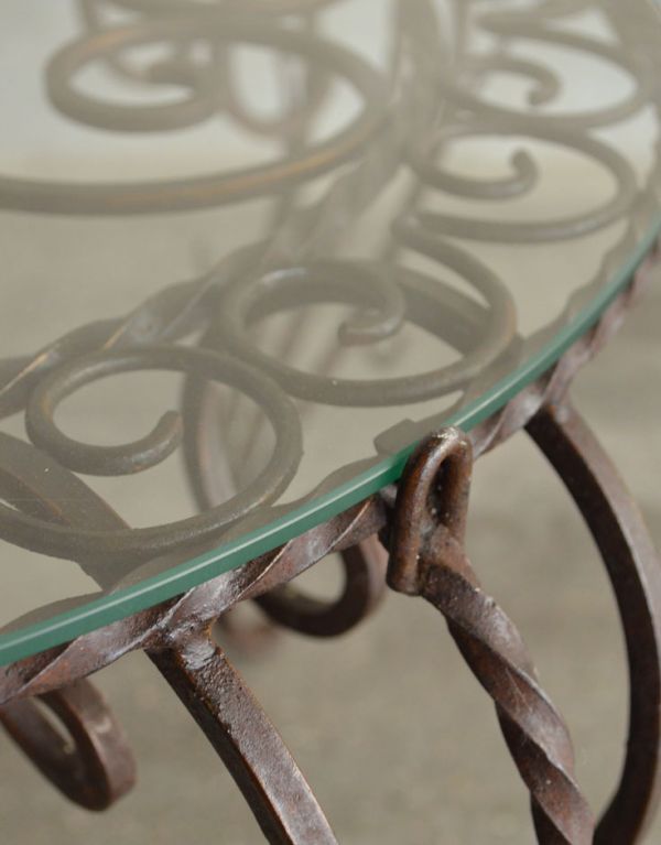 アンティーク家具 アイアンがお洒落なフランスアンティーク家具、ガラス天板のコーヒーテーブル。割れることなく、無事に到着しました。(k-1119-f)