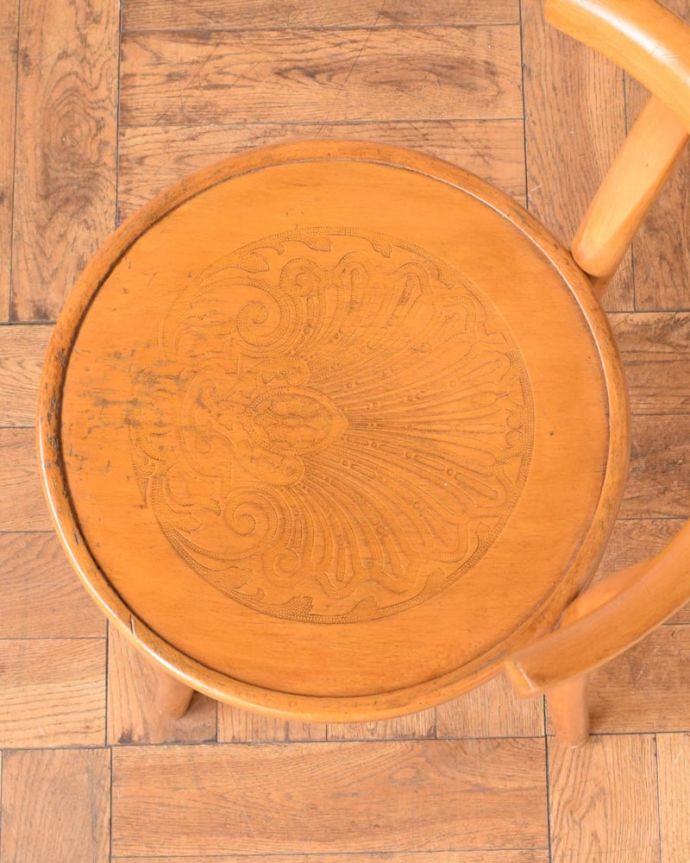 ベントウッドチェアの座面