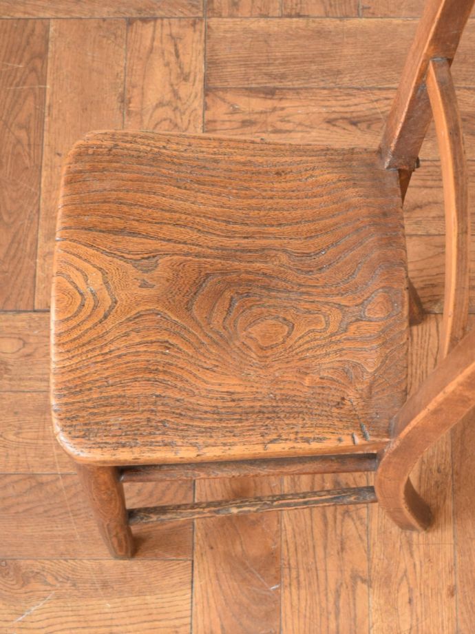 アンティークの椅子の座面