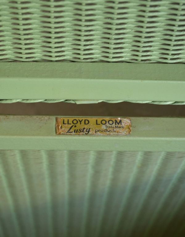 ロイドルーム アンティーク家具 アンティークのロイドルーム家具、テーブルに使えるランドリーボックス。ロイドルームのタグが残っています。(k-1138-f)