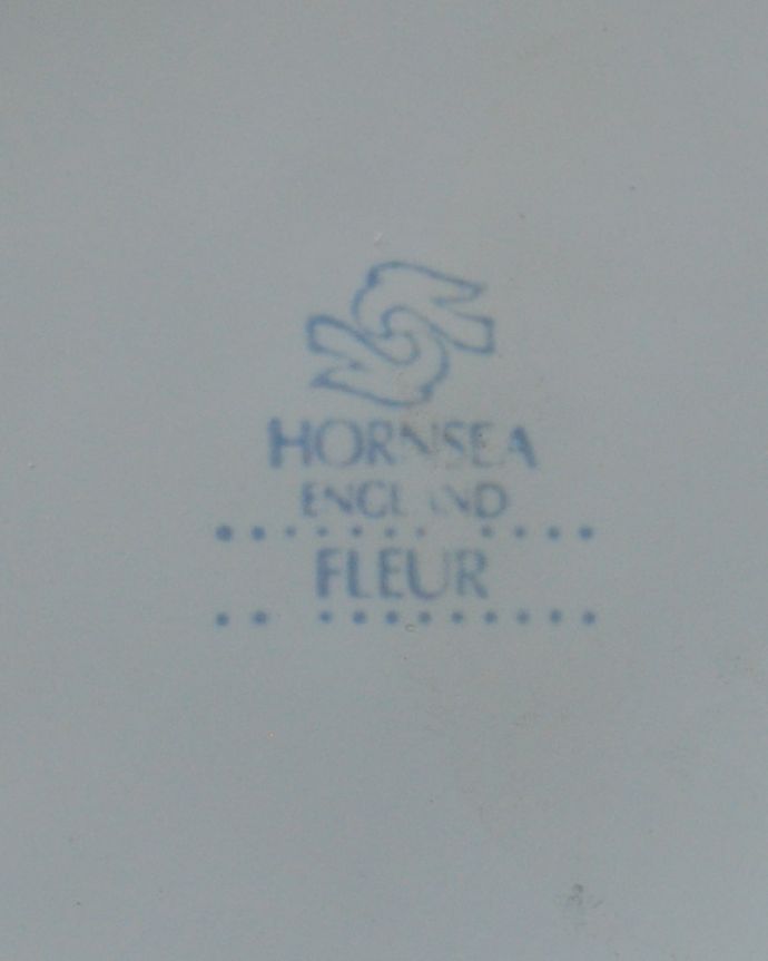 Hornsea（ホーンジー）　アンティーク雑貨　ホーンジー社（フルール）のビンテージキャニスター（COFFEE）　裏側には品質の証ひっくり返して見ると、こんな感じのポーセリンマークを見つけることが出来ます。(k-1142-z)