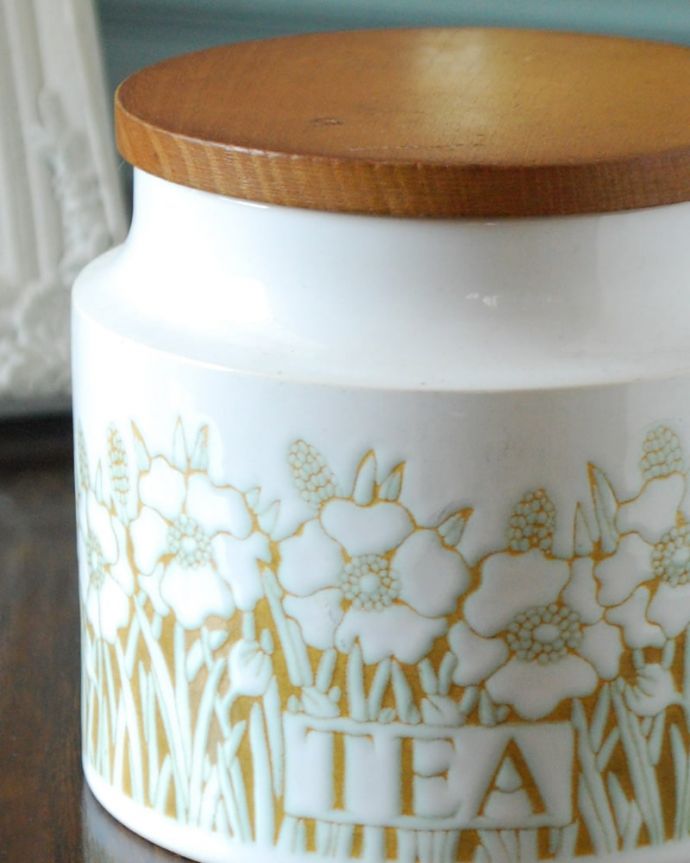 Hornsea（ホーンジー）　アンティーク雑貨　ホーンジー社（フルール）のビンテージキャニスター（TEA）　お茶の時間を華やかにしてくれるアンティーク「Fleur（フルール）」＝お花という名前の付いたホーンジーのカップ＆ソーサー。(k-1143-z)
