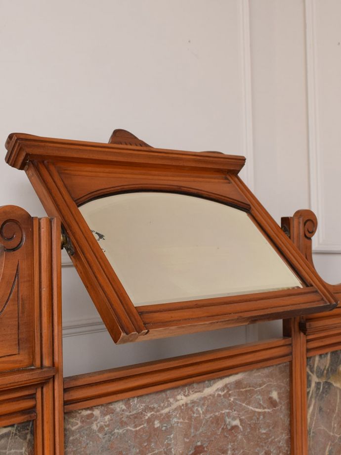 アンティークの鏡