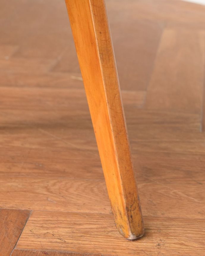 アンティークチェアの脚