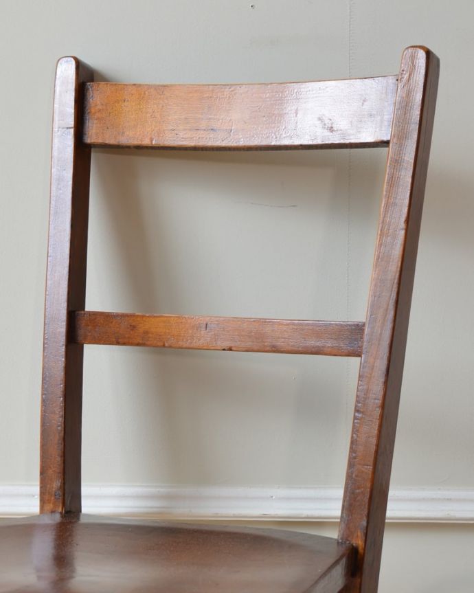 キッチンチェア　アンティーク チェア　英国アンティークの子ども椅子、ナチュラルで可愛いチャイルドチェア。なんだか懐かしい素朴なデザイン。(k-1182-c)