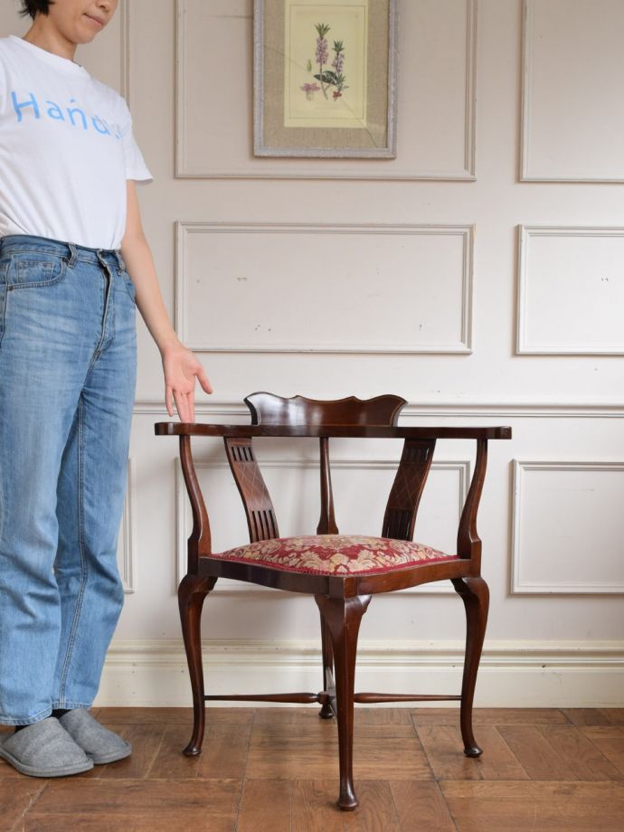 英国アンティークの椅子、コーナーチェア