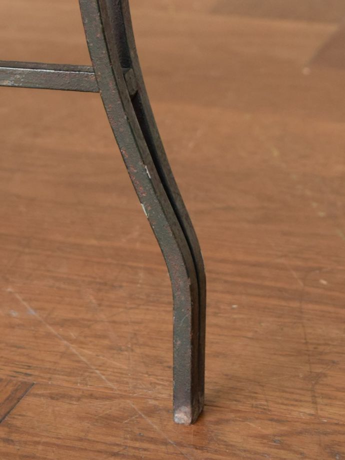 アンティーク家具の脚
