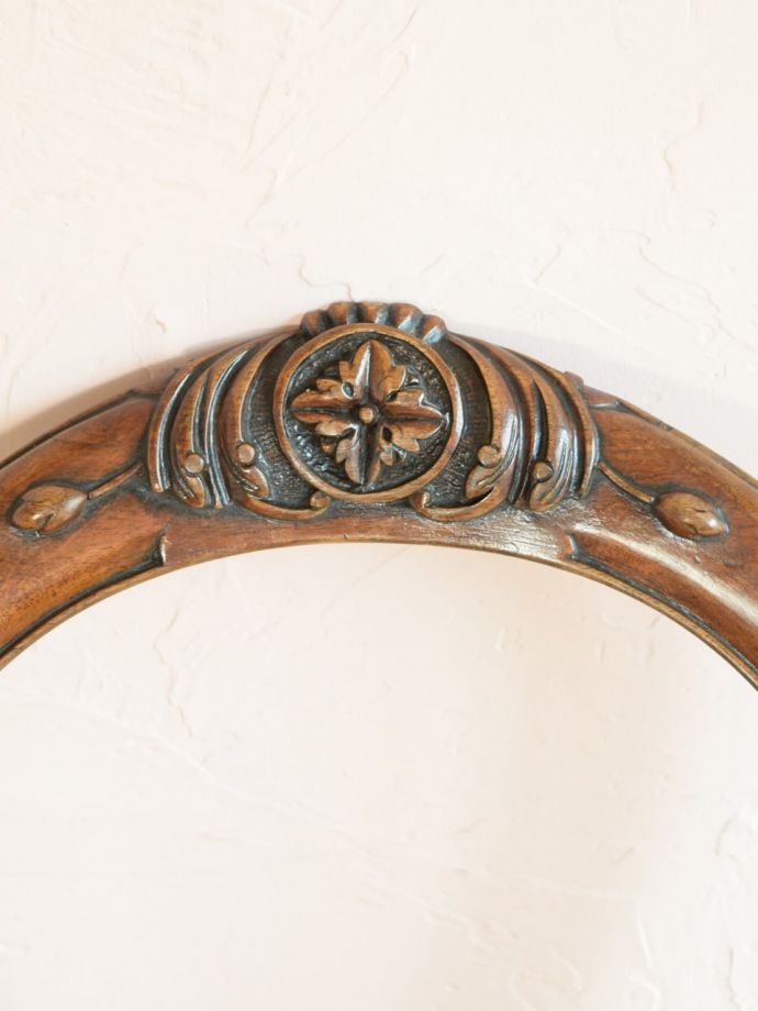 アンティークチェアの装飾