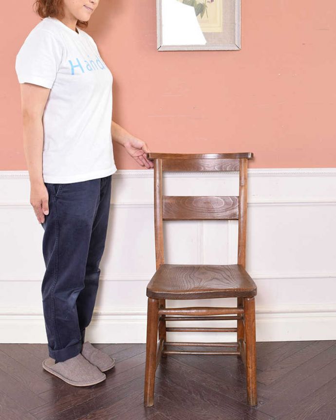 英国アンティークのチャーチチェア