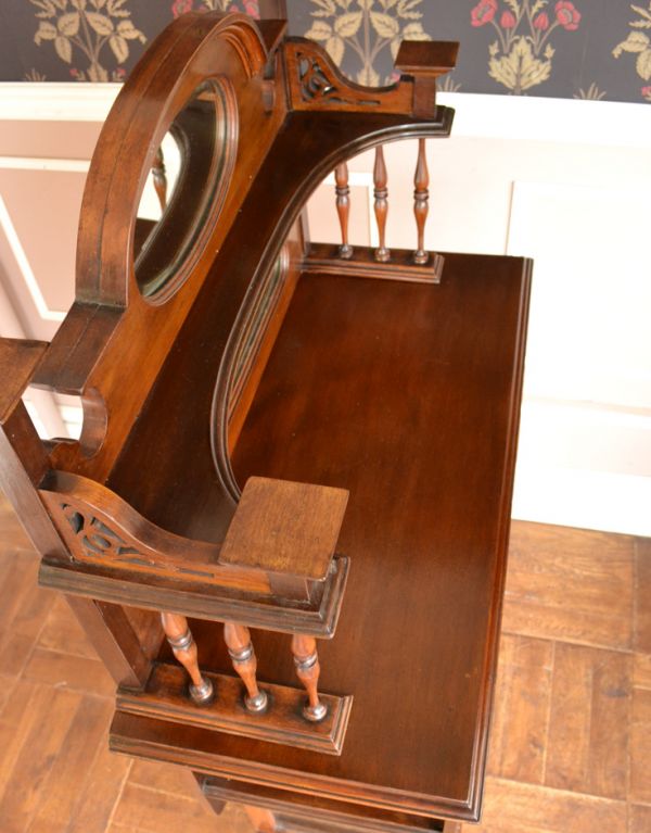 アンティークのキャビネット アンティーク家具 ミラーが美しいアンティーク家具、豪華なペディスタルキャビネット(飾り棚)。天板もピカピカにお直ししました。(k-1254k-f)