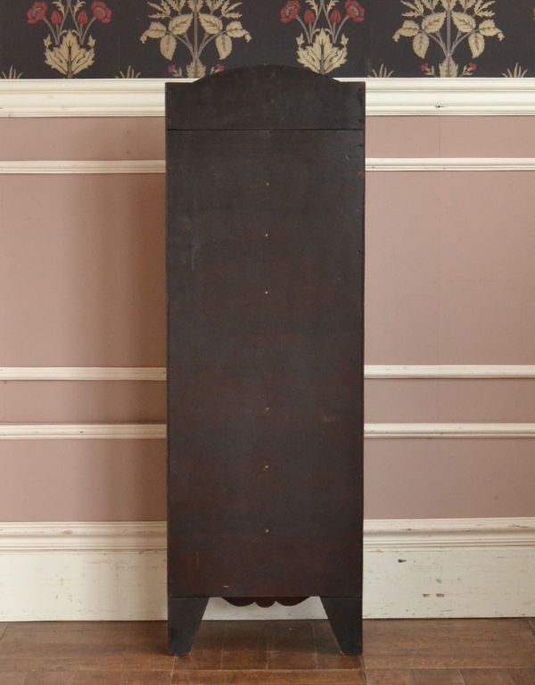 オープンシェルフ・オープンラック アンティーク家具 細長い英国のアンティーク家具、オープン棚のシェルフ。キチンとメンテナンスしてあるので、裏側もキレイです。(k-1258k-f)