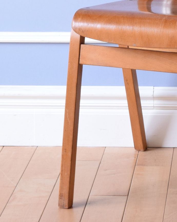 アンティークチェアの脚