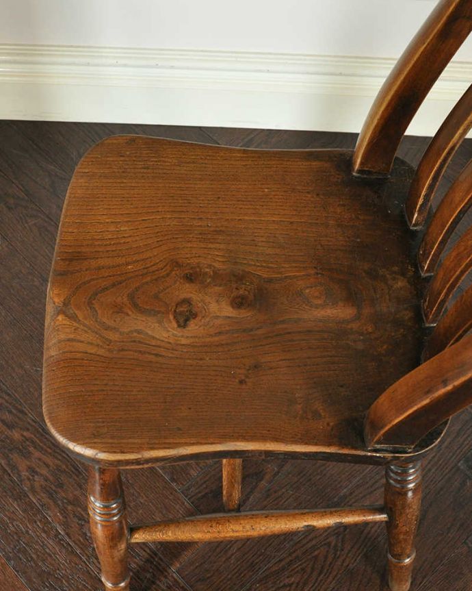 アンティークの椅子の座面