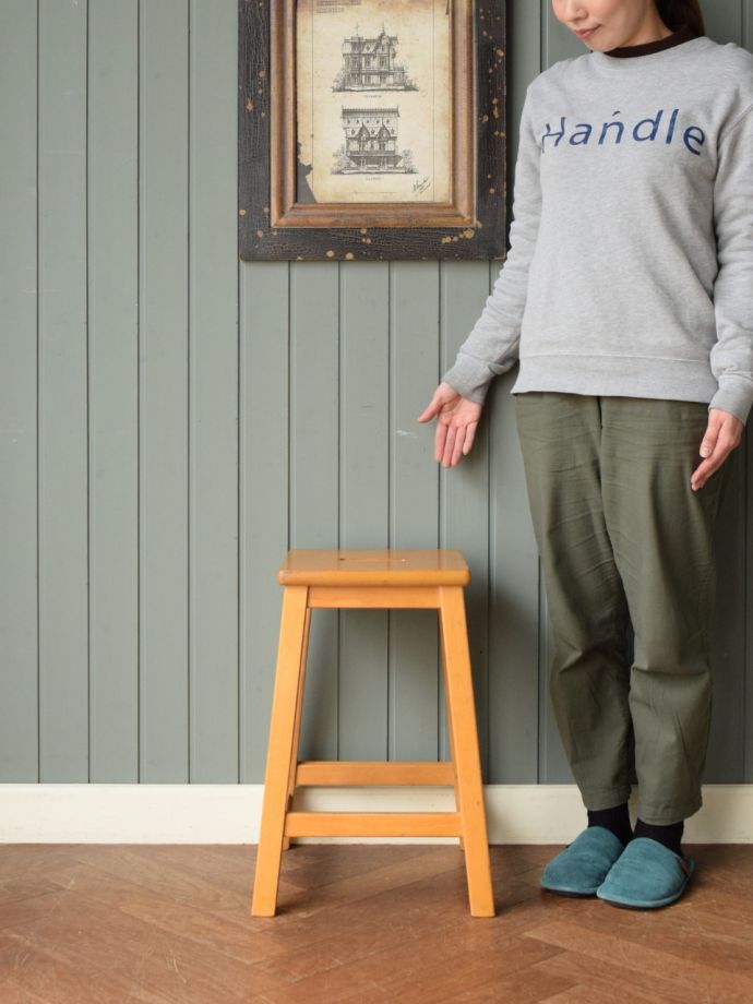 アンティークのスツール