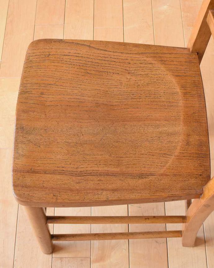 アンティークの椅子の座面