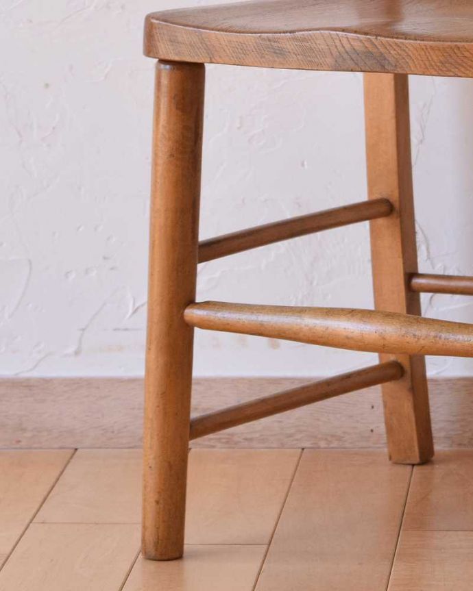 アンティーク椅子の脚