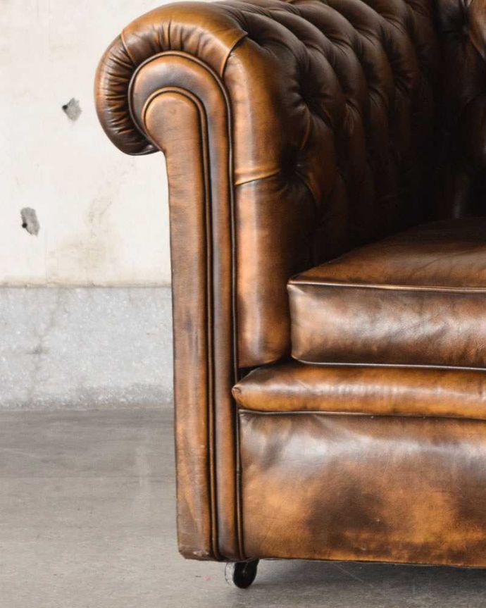 ひとり掛けのオシャレなソファ、アンティークのイギリス家具