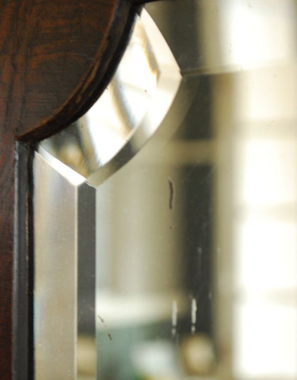 アンティーク フレーム付きミラー アンティーク雑貨 オーク材を使った英国のウッドフレームミラー、アンティークの鏡。アンティークは新品ではないので、経年変化によるキズはありますが、専門の職人によって目立たないようにキレイにお直しをしています。(k-1335-z)