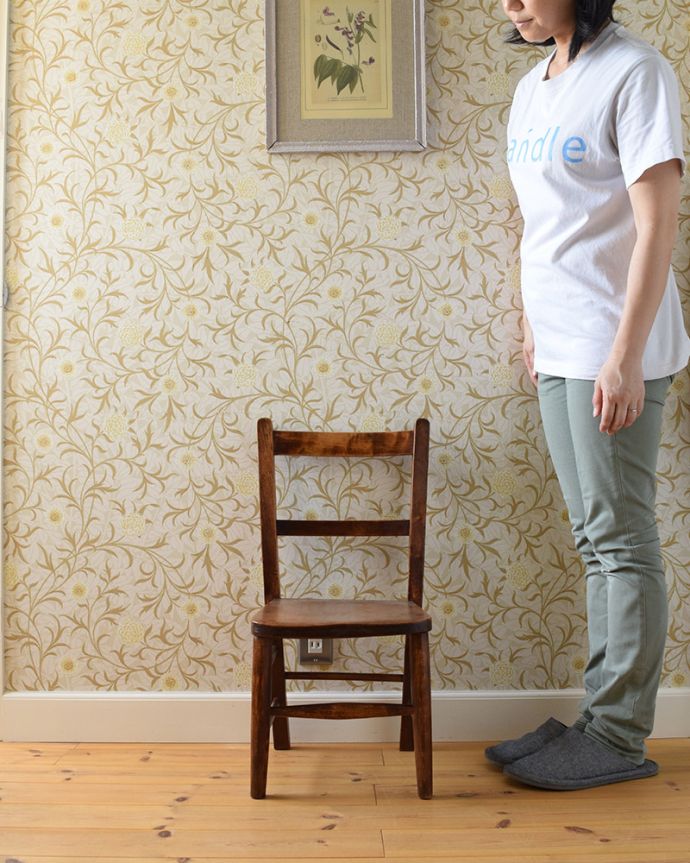 英国アンティークのチャイルドチェア