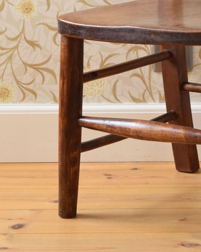 アンティーク椅子の脚