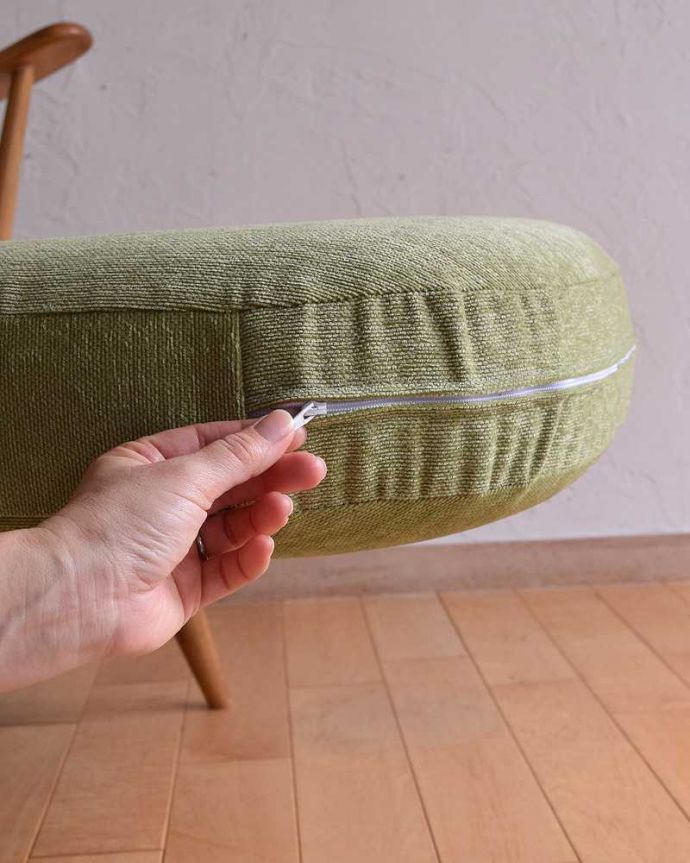 アーコールの家具　アンティーク チェア　アーコール社のアンティークソファ、1人掛けのラウンジチェア。取り外し出来ますカバーは全てチャックで取り外せるカバーリング仕様になっています。(k-1338-c)