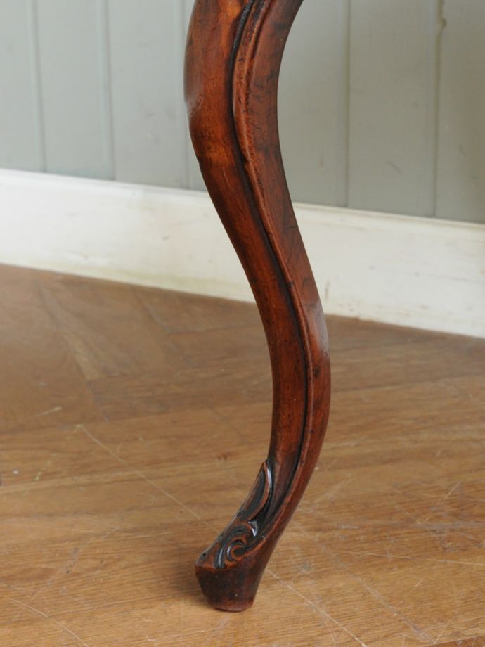 アンティーク椅子の脚