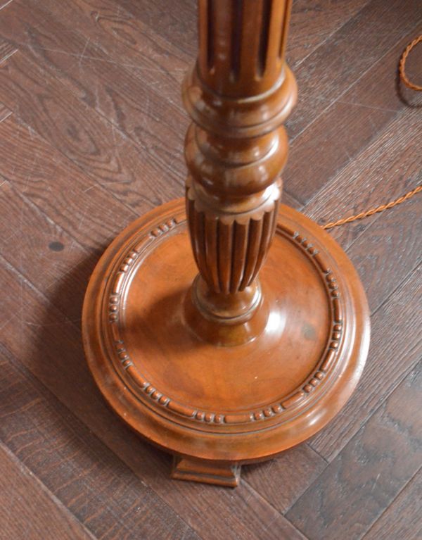 英国デザインのアンティークの間接照明、布シェードのフロアランプ(k