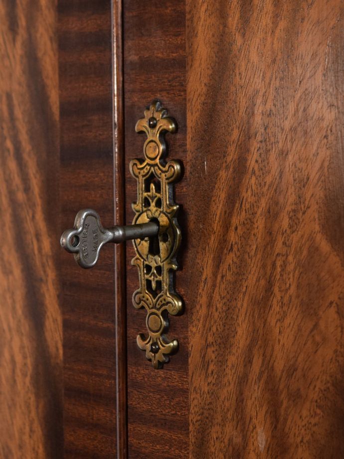 アンティーク家具の鍵