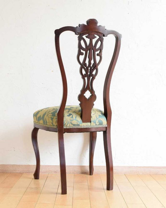 布張りの英国アンティークチェア、豪華な彫りの美しいサイドチェア(k