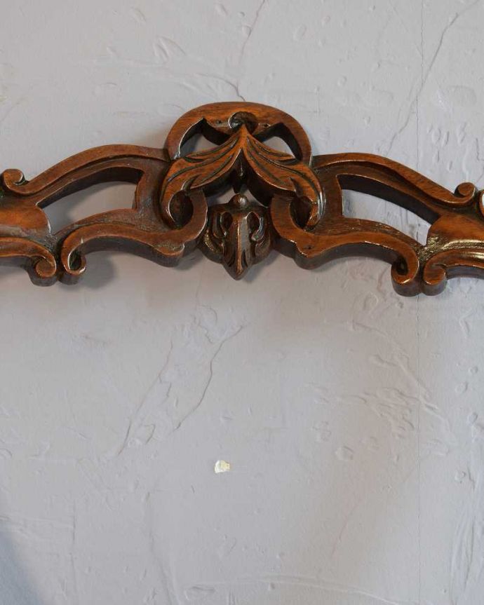 アンティークチェアの装飾