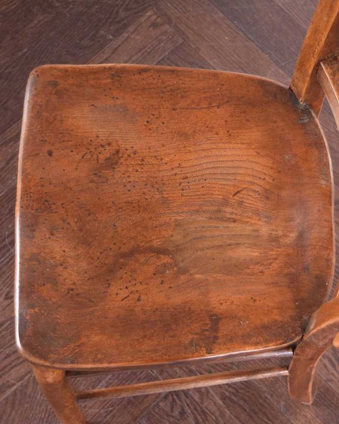アンティークの椅子の座面