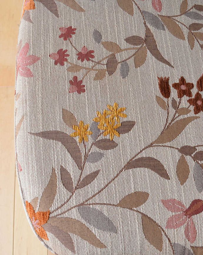 アーコールの家具　アンティーク チェア　1人掛けのアンティークソファ、アーコールのラウンジチェア。カバーは全て新しいものに張り替えています。(k-1383-c)